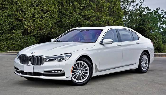 خودرو بی ام و 730Li